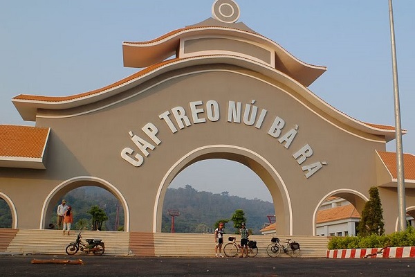 Hình ảnh cho thuê xe du lịch đi Bình Phước khám phá thiên nhiên